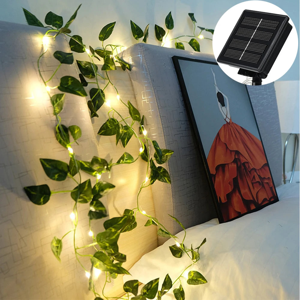 Guirlande Solaire LED Lierre – Étanche, Vigne Artificielle Feuilles d’Érable, Décoration Clôture et Jardin (Draco) LUMICONCEPT