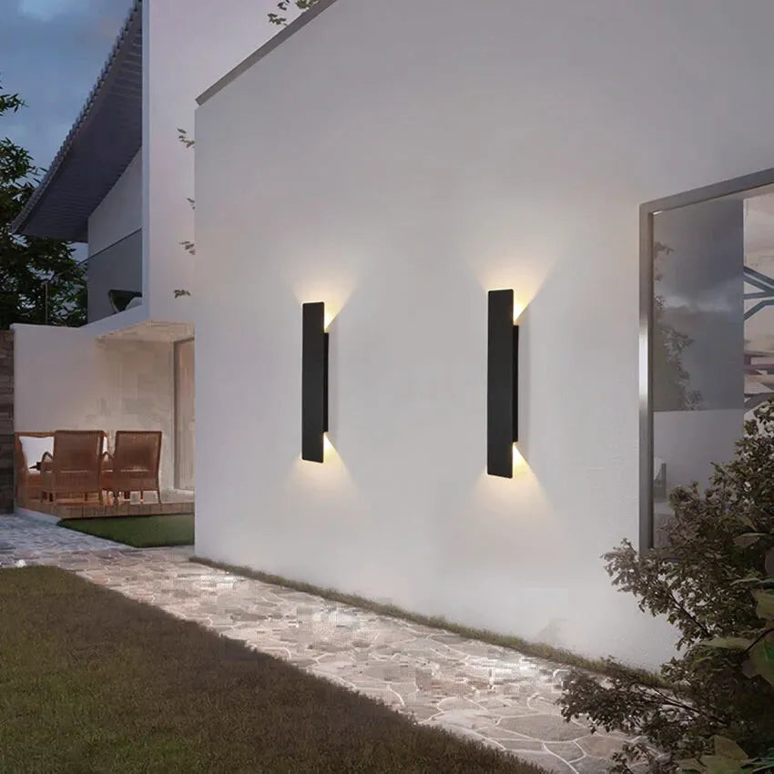 Applique Murale LED Extérieure – Étanche IP65, Bande LED Aluminium, Porche, Cour et Jardin (Auriga) LUMICONCEPT