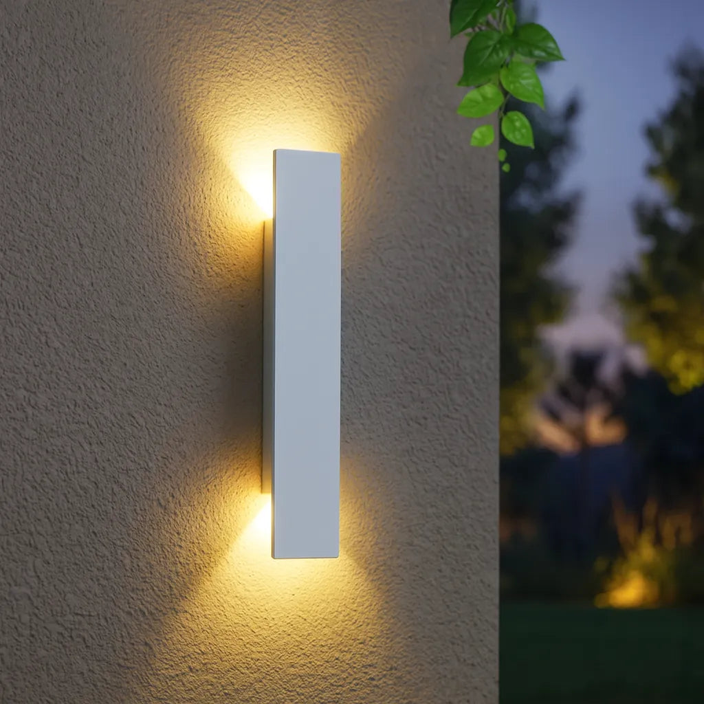 Applique Murale LED Extérieure – Étanche IP65, Bande LED Aluminium, Porche, Cour et Jardin (Auriga) LUMICONCEPT