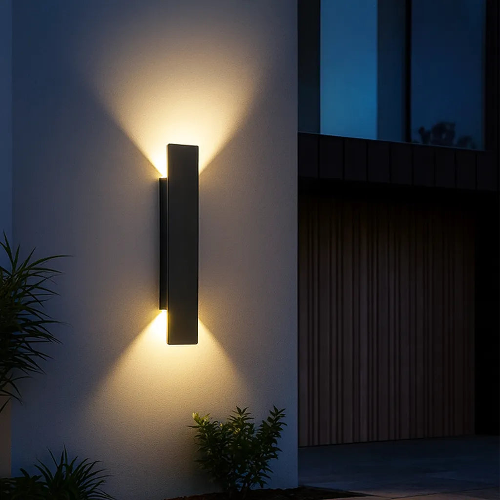 Applique Murale LED Extérieure – Étanche IP65, Bande LED Aluminium, Porche, Cour et Jardin (Auriga) LUMICONCEPT