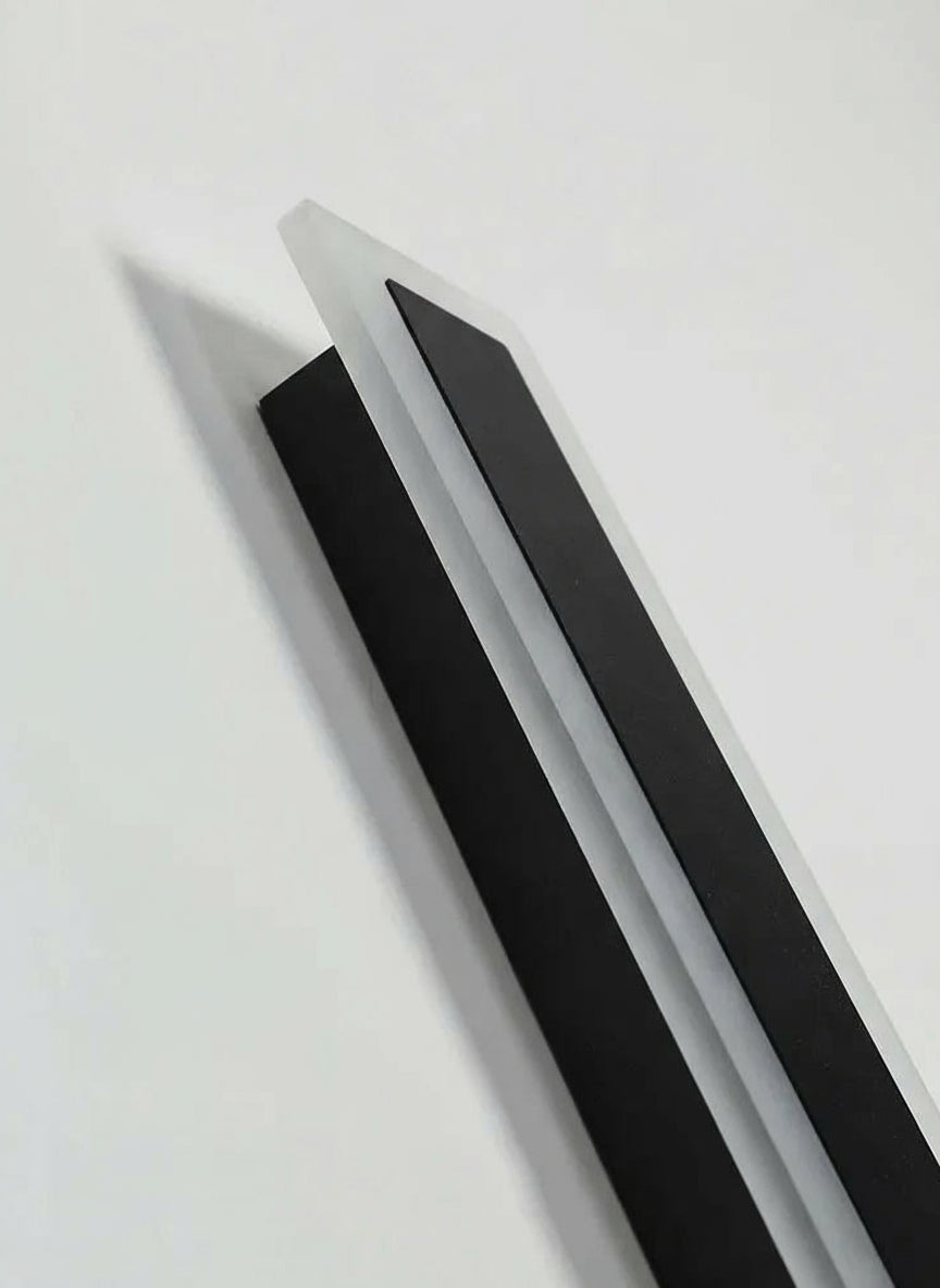 Applique Murale LED Extérieure – Étanche IP65, Longue Lampe pour Couloir, Escalier, Balcon, Entrée et Jardin (Cassiopeia) LUMICONCEPT