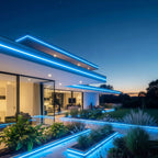 maison avec bandes led bleu