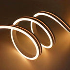 Bande LED Solaire Étanche IP68 – Flexible & Néon Décoratif Extérieur (Andromeda Jaune Or) LUMICONCEPT