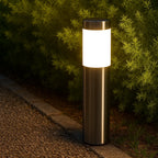 Borne solaire extérieure – Étanche IP65 – Éclairage LED pour allée et jardin – Auto On/Off (Andromeda) LUMICONCEPT