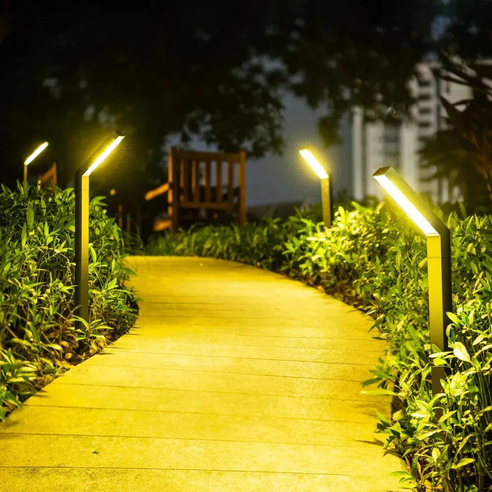 Borne Solaire LED Extérieure – Étanche IP65, Éclairage de Jardin et Allée (Lyra) LUMICONCEPT