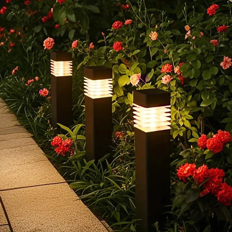 Borne Solaire LED Extérieure - Étanche IP65 - Jardin, Allée (Vega) LUMICONCEPT