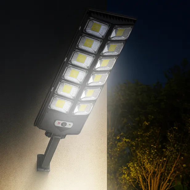 Lampadaire Solaire LED Extérieur 8000 lm avec Détecteur de Mouvement & Télécommande – Étanche IP65 (Lyra)_ LUMICONCEPT