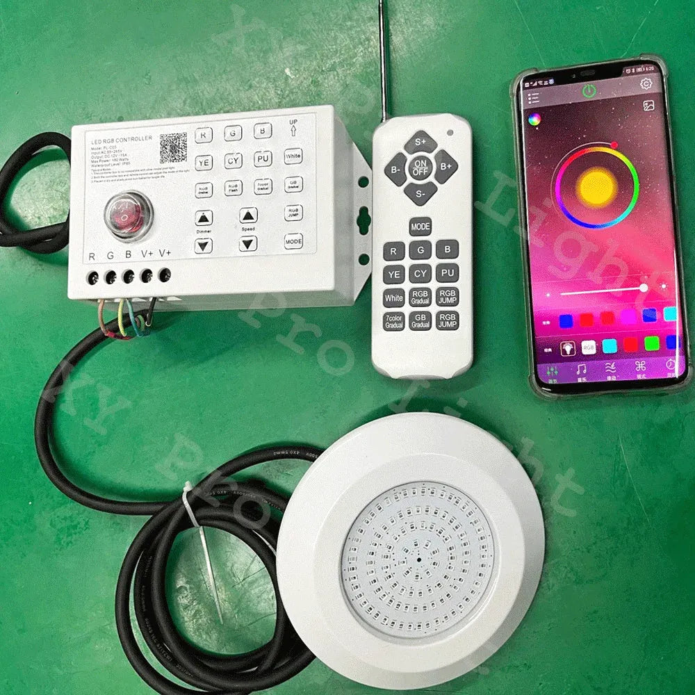 Lampe de piscine LED RGB 12W étanche IP68 avec Bluetooth et télécommande - LUMICONCEPT