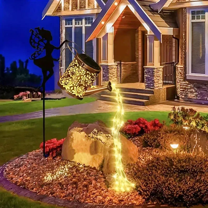 Lampe Solaire LED Suspendue – Étanche IP65, Arrosoir Métal Effet Guirlande Lumineuse, Décoration Jardin (Andromeda) LUMICONCEPT